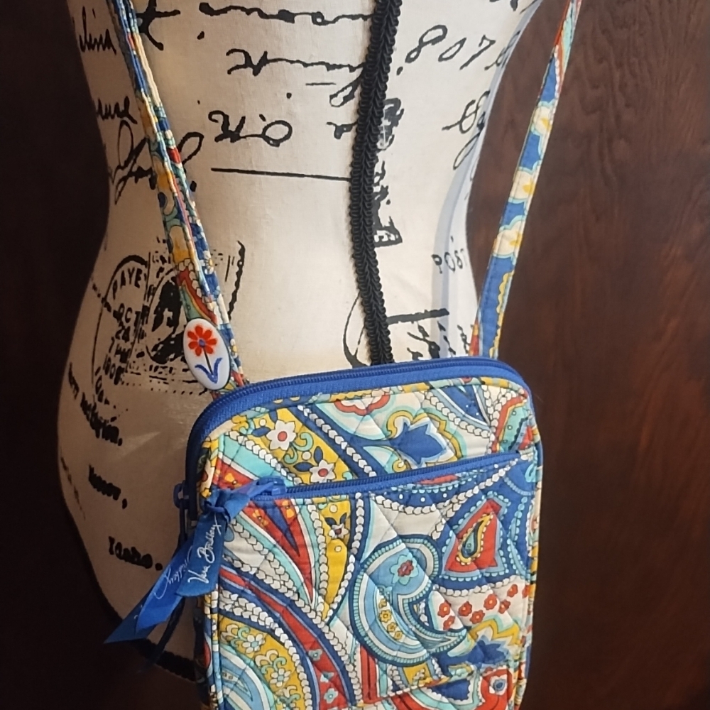 VERA BRADLEY HIPSTER Crossbody PAISLEY BAG Small cloth Bag Purse Attached Pin